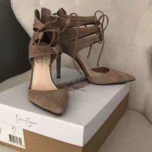 Jessica Simpson Heels Size 7.5 Taupe Suede